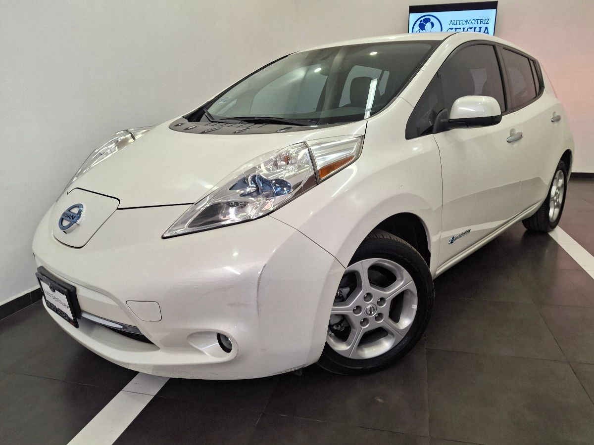 2017 Nissan LEAF 5p Electrico 30 kwh/90 kw
