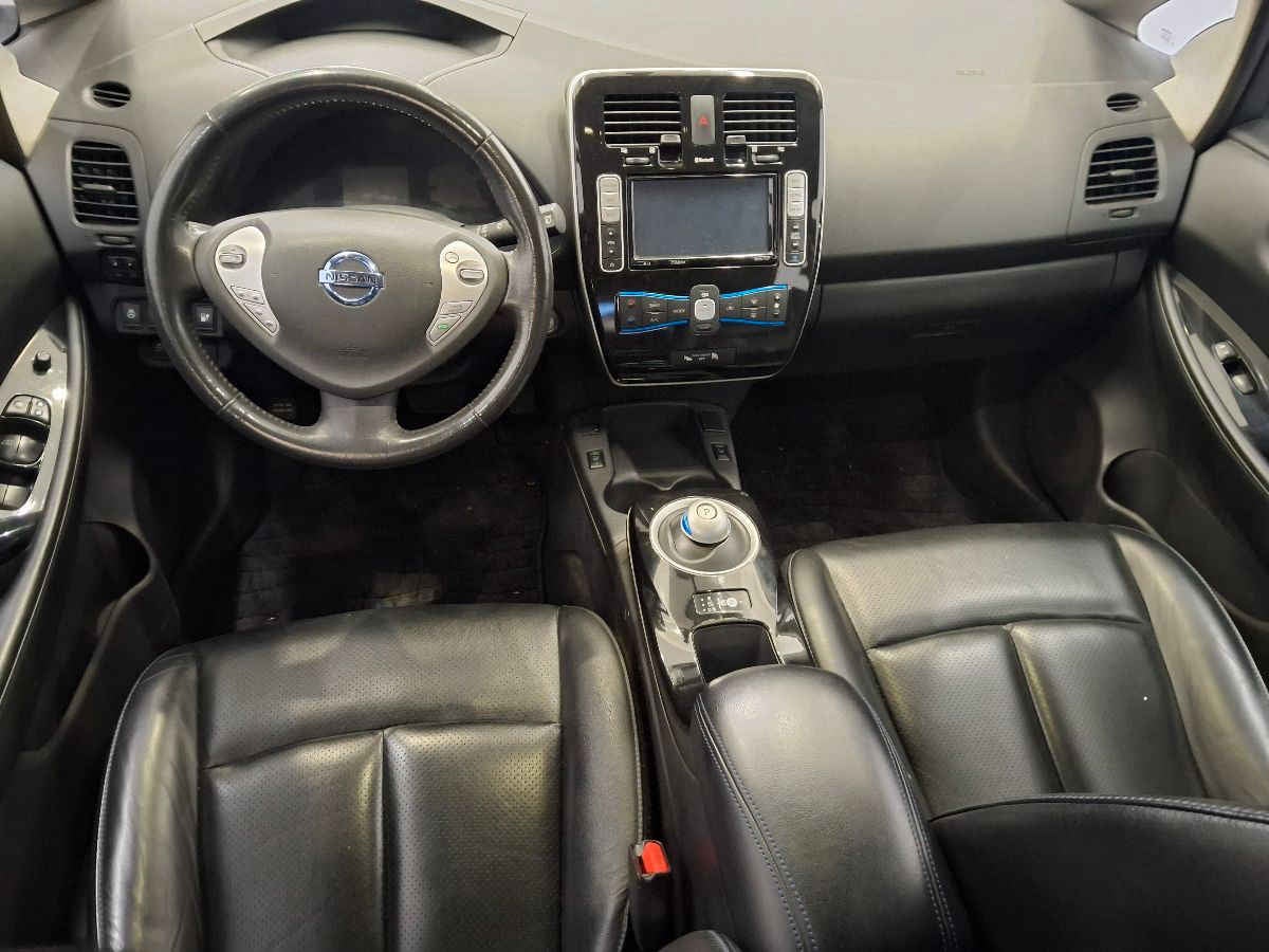 2017 Nissan LEAF 5p Electrico 30 kwh/90 kw