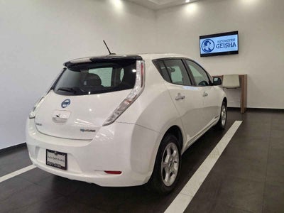 2017 Nissan LEAF 5p Electrico 24 kwh/90 kw