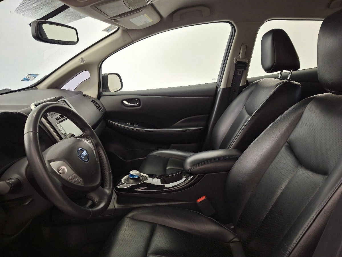 2017 Nissan LEAF 5p Electrico 24 kwh/90 kw