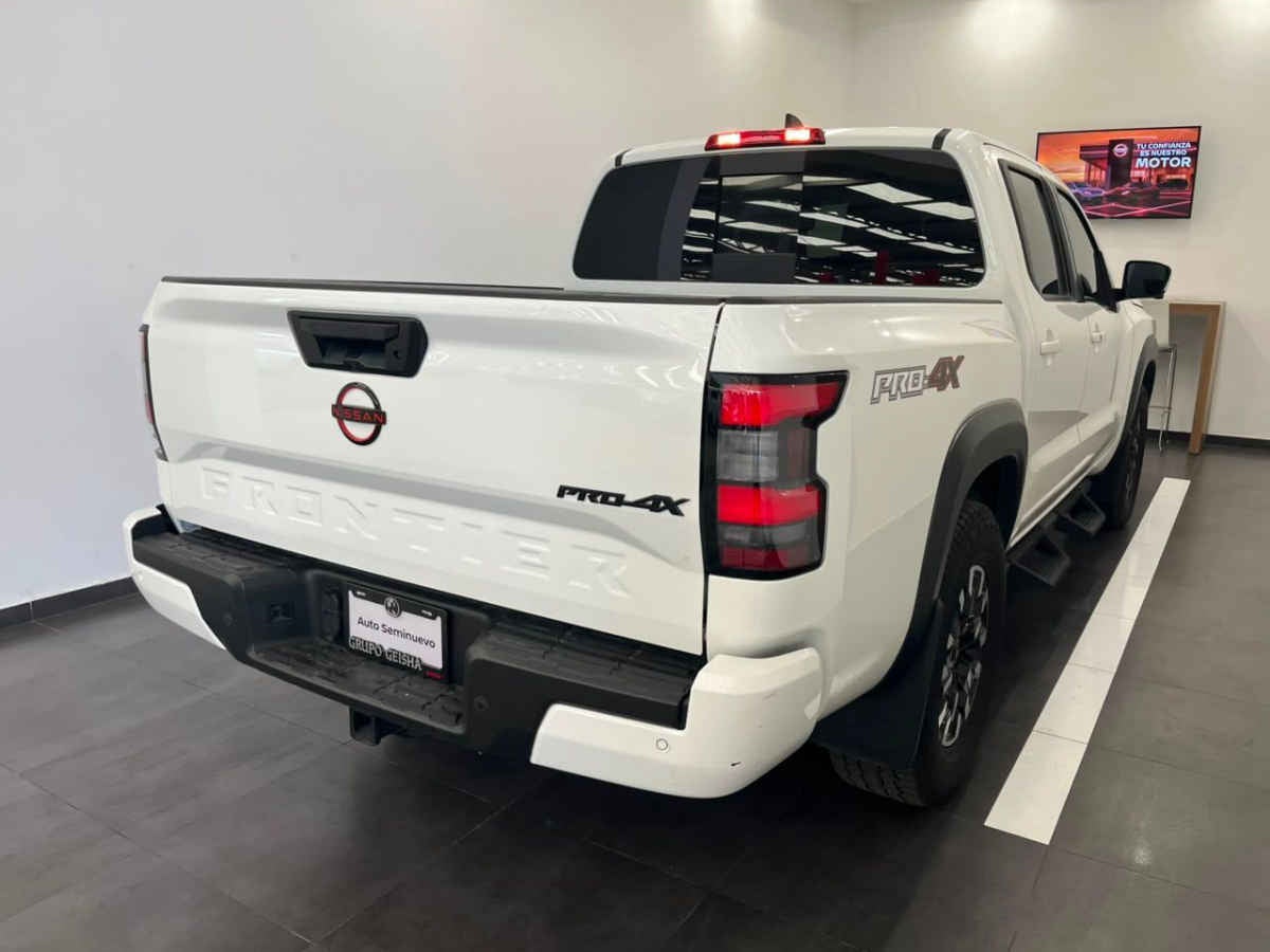 2024 Nissan Frontier 4p Pro-4X V6/3.8 Aut 4x4
