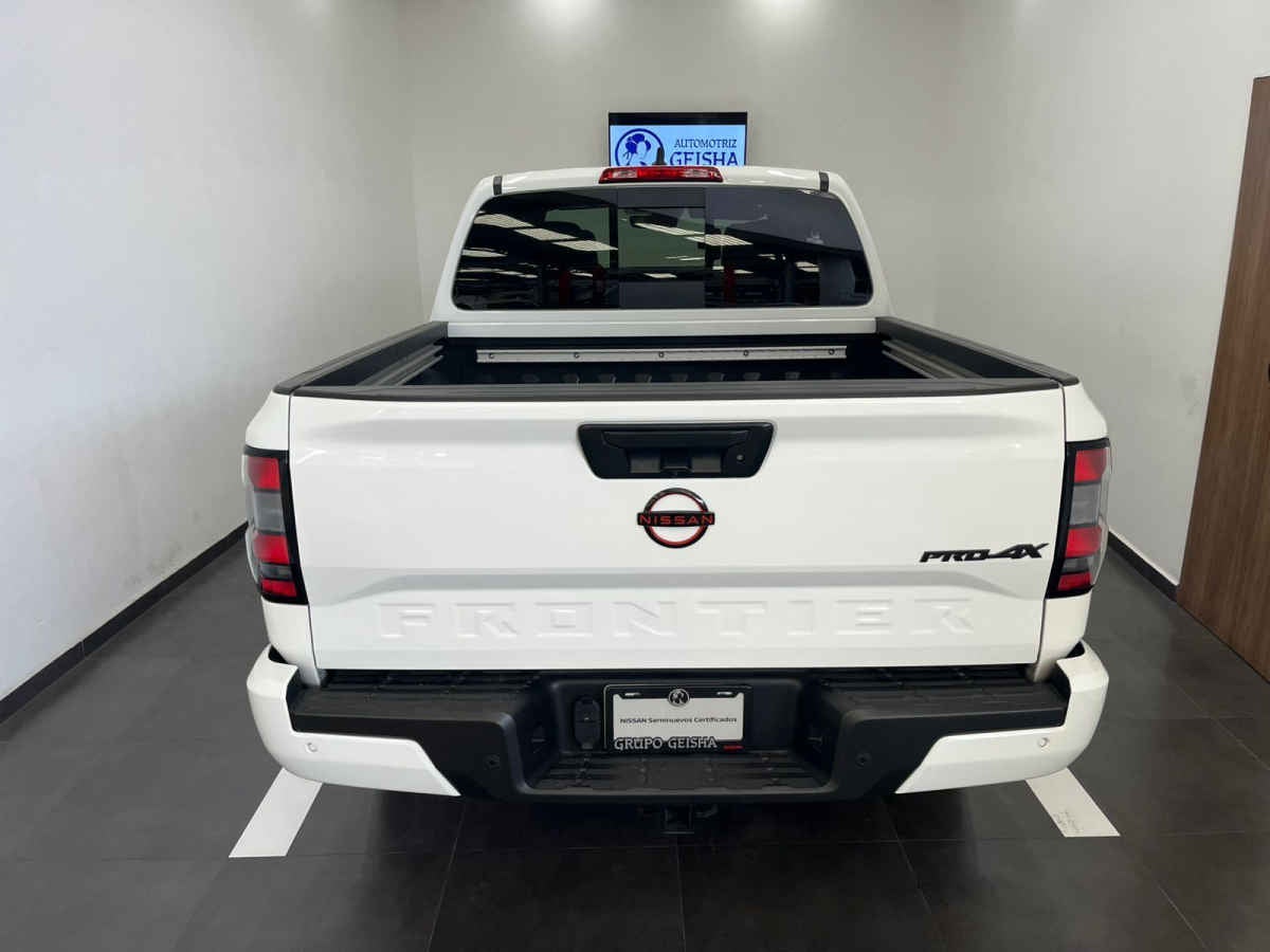 2024 Nissan Frontier 4p Pro-4X V6/3.8 Aut 4x4