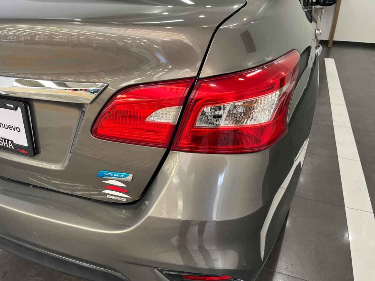 2017 Nissan Sentra 4p Advance L4/1.8 Aut