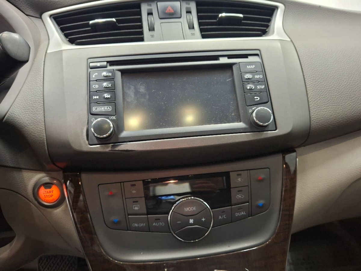 2015 Nissan Sentra 4p Exclusive L4/1.8 Aut Nave