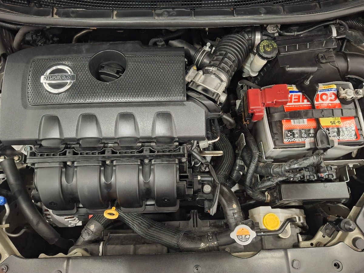 2015 Nissan Sentra 4p Exclusive L4/1.8 Aut Nave