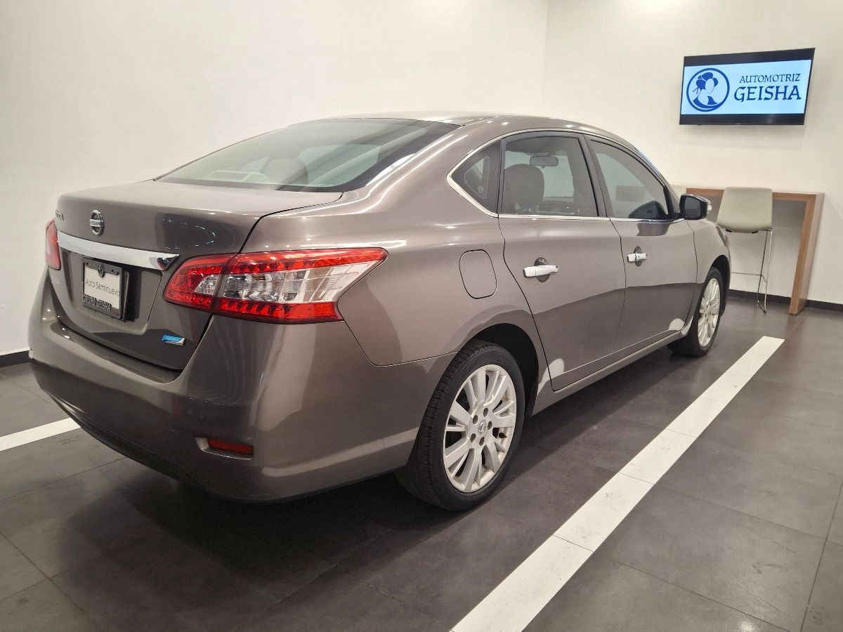 2015 Nissan Sentra 4p Exclusive L4/1.8 Aut Nave