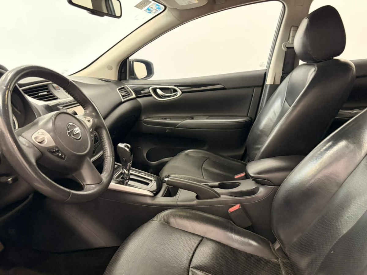 2017 Nissan Sentra 4p Exclusive L4/1.8 Aut Nave