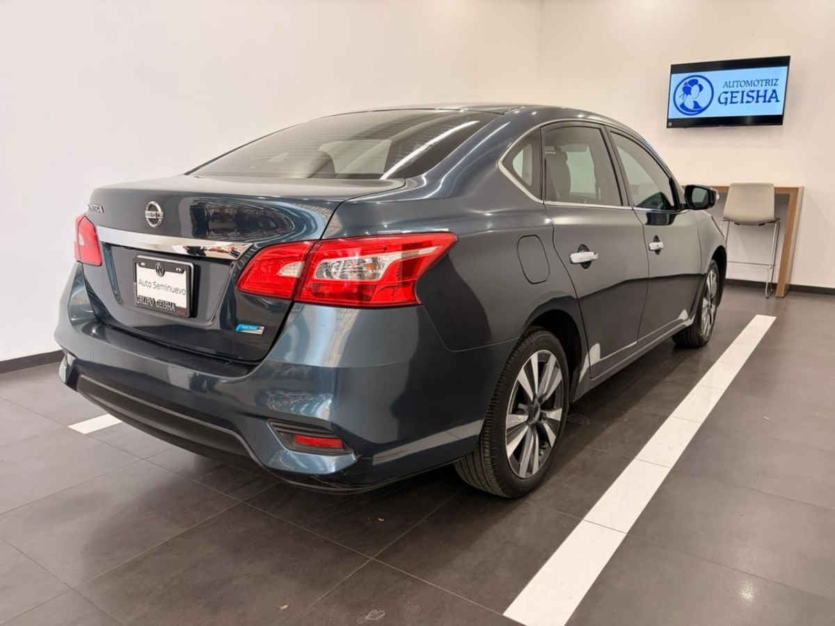 2017 Nissan Sentra 4p Exclusive L4/1.8 Aut Nave