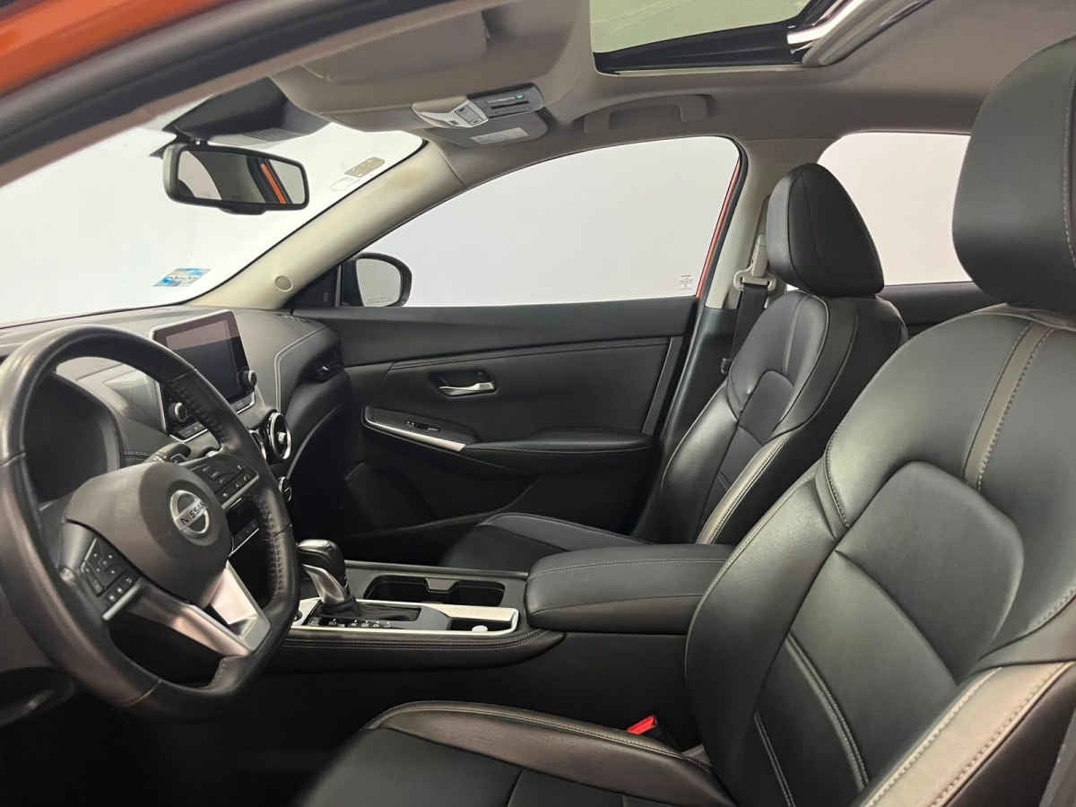 2023 Nissan Sentra 4p SR Platinum Bi-tono L4/2.0 Aut