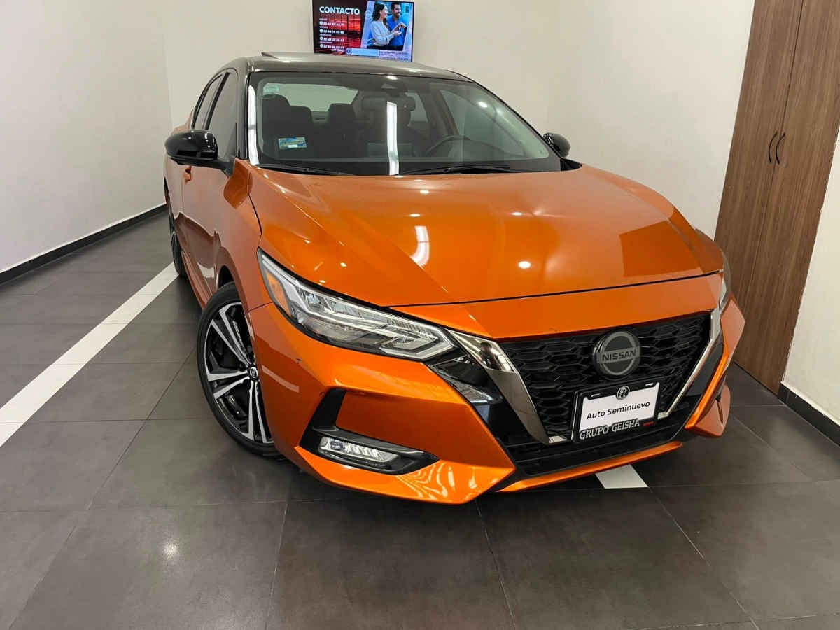 2023 Nissan Sentra 4p SR Platinum Bi-tono L4/2.0 Aut