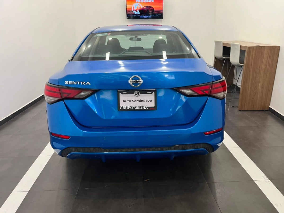 2023 Nissan Sentra 4p Advance L4/2.0 Man