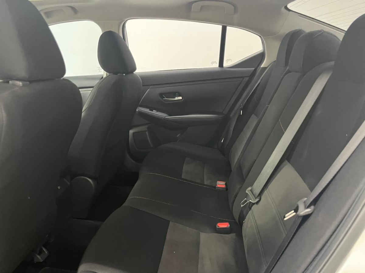2024 Nissan Sentra 4p SR Bi-tono L4/2.0 Aut
