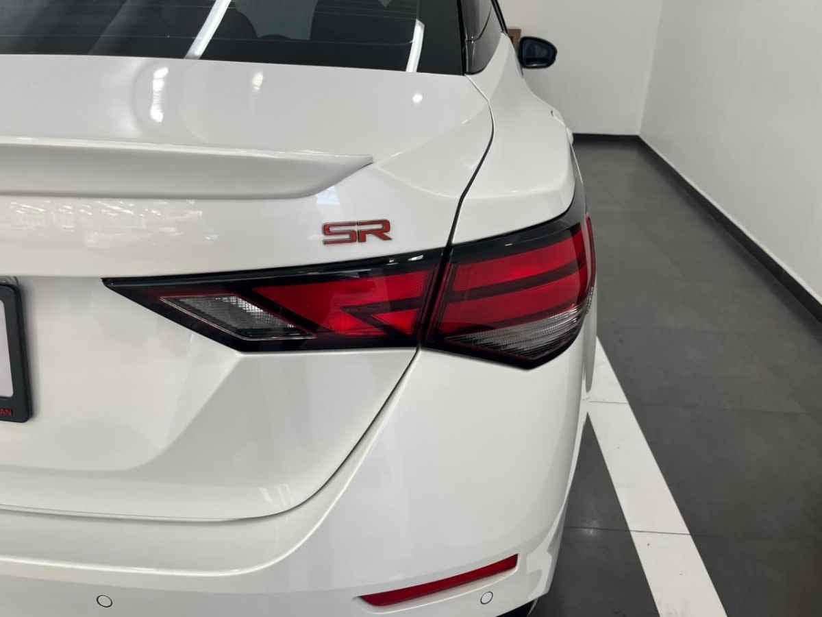 2024 Nissan Sentra 4p SR Bi-tono L4/2.0 Aut