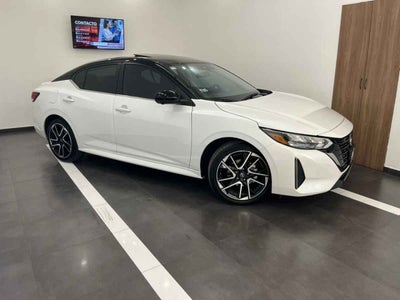 2024 Nissan Sentra 4p SR Bi-tono L4/2.0 Aut