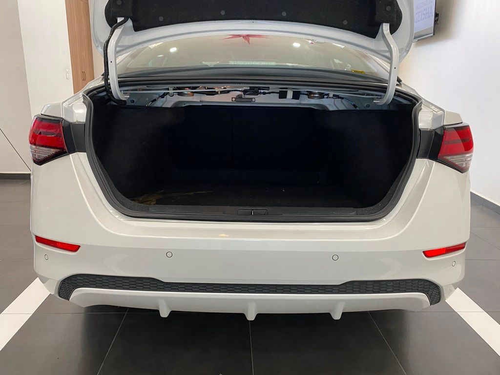 2023 Nissan Sentra 4p Advance L4/2.0 Aut