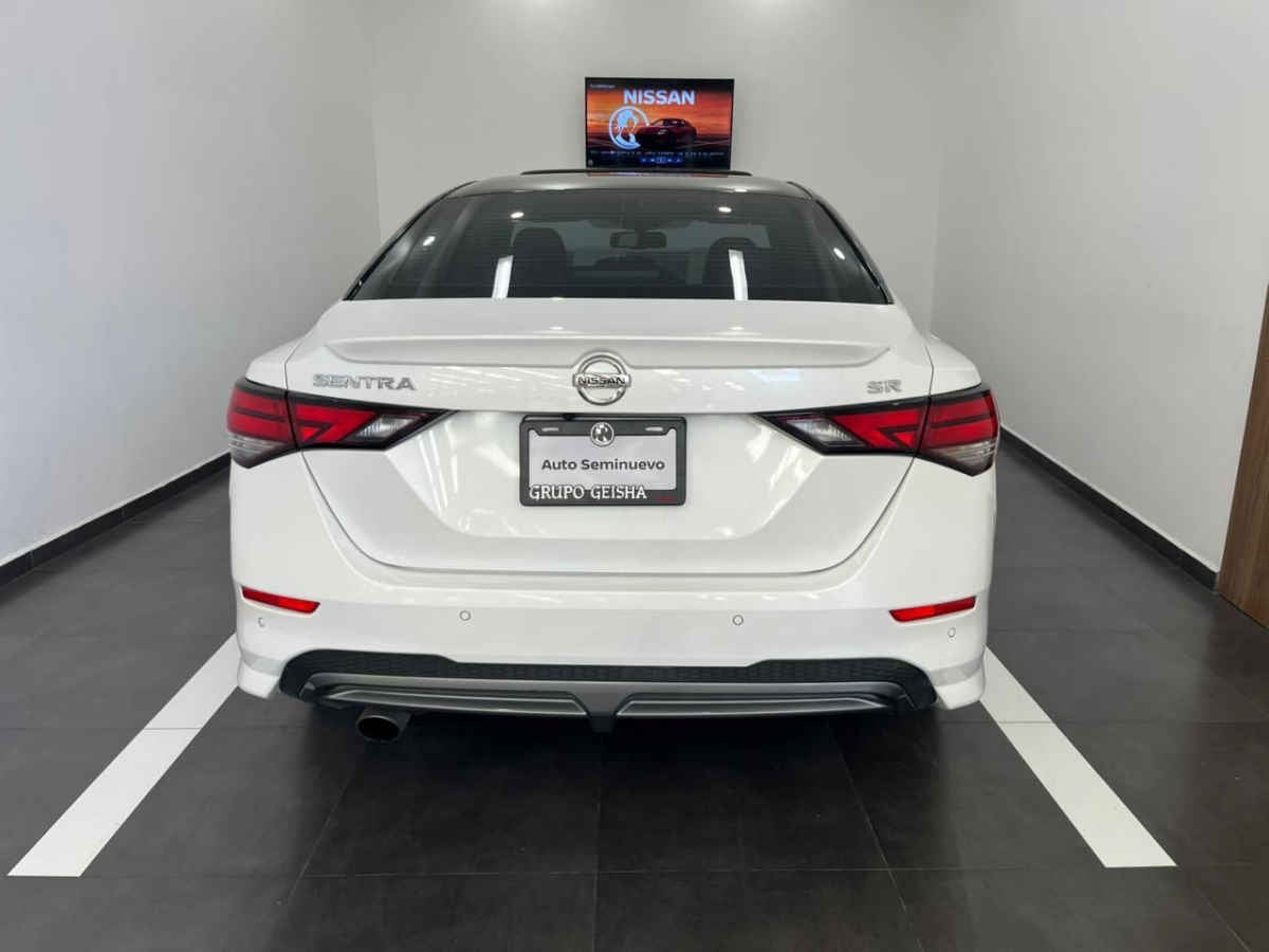 2023 Nissan Sentra 4p SR Platinum L4/2.0 Aut