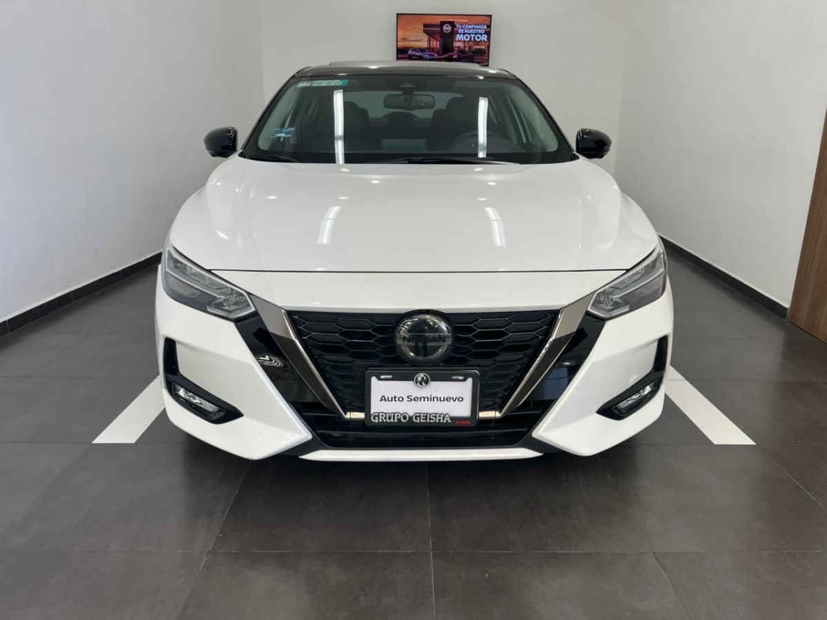 2023 Nissan Sentra 4p SR Platinum L4/2.0 Aut