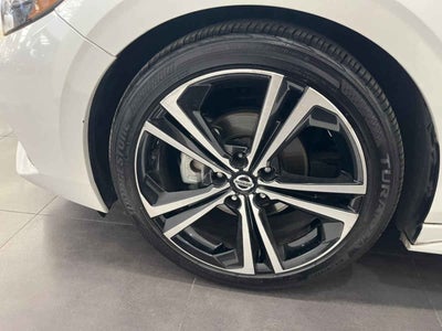 2021 Nissan Sentra 4p SR Bi-tono L4/2.0 Aut