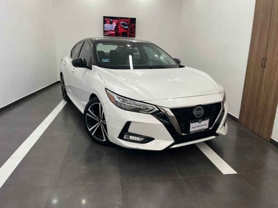 2021 Nissan Sentra 4p SR Bi-tono L4/2.0 Aut