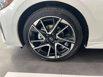 2025 Nissan Sentra 4p SR Platinum L4/2.0 Aut