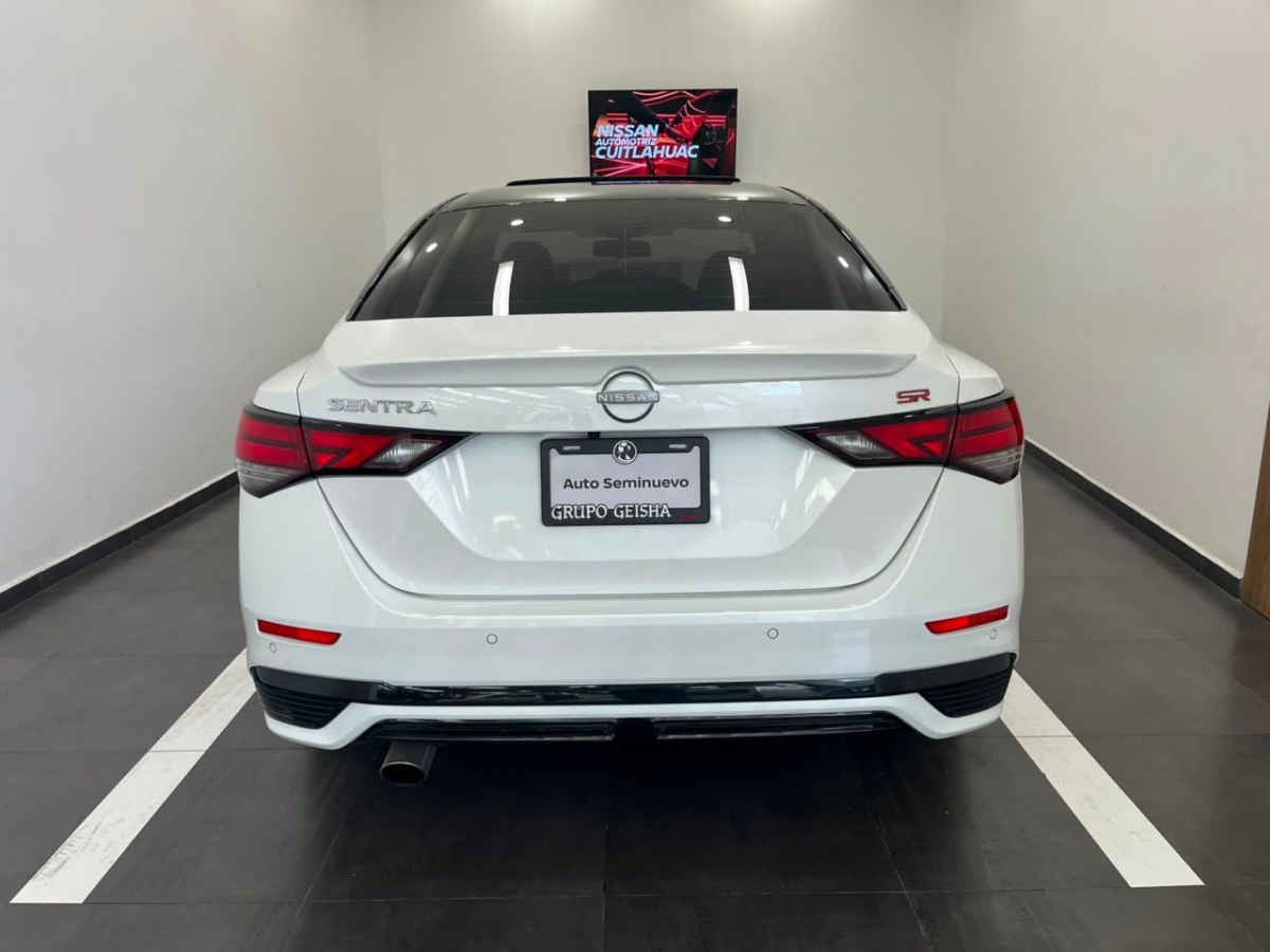 2025 Nissan Sentra 4p SR Platinum L4/2.0 Aut
