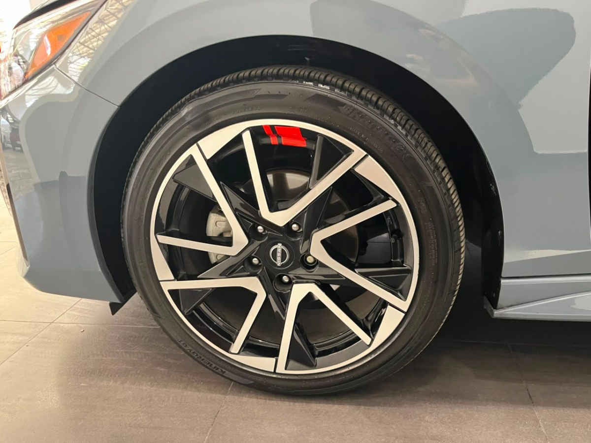 2025 Nissan Sentra 4p SR Platinum L4/2.0 Aut