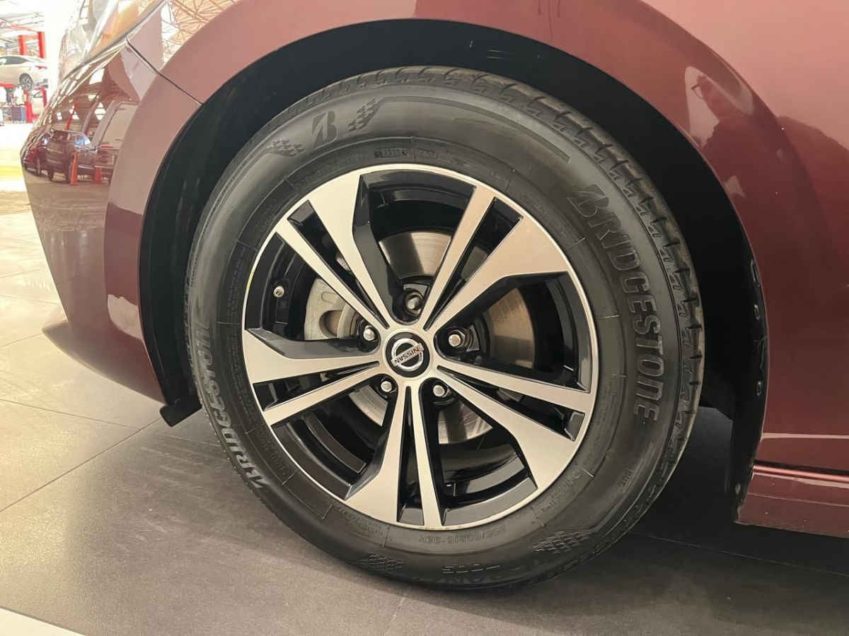 2023 Nissan Sentra 4p Advance L4/2.0 Man