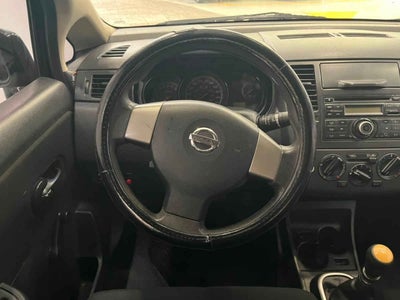 2016 Nissan Tiida 4p Sedán Sense L4/1.8 Man