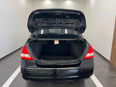 2016 Nissan Tiida 4p Sedán Sense L4/1.8 Man