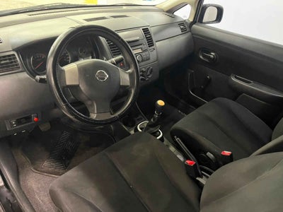 2016 Nissan Tiida 4p Sedán Sense L4/1.8 Man