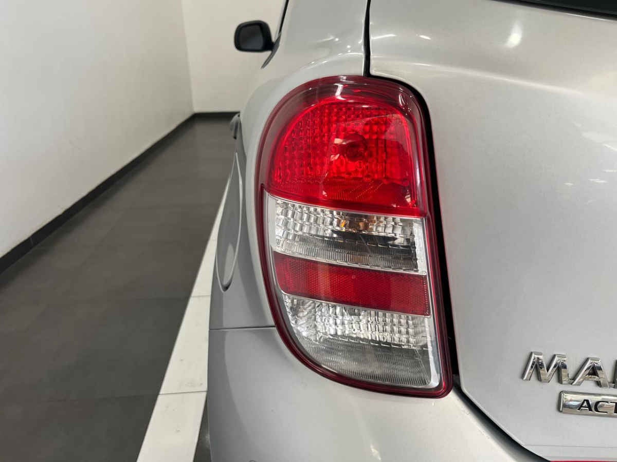 2020 Nissan March 5p Active L4/1.6 Man ABS