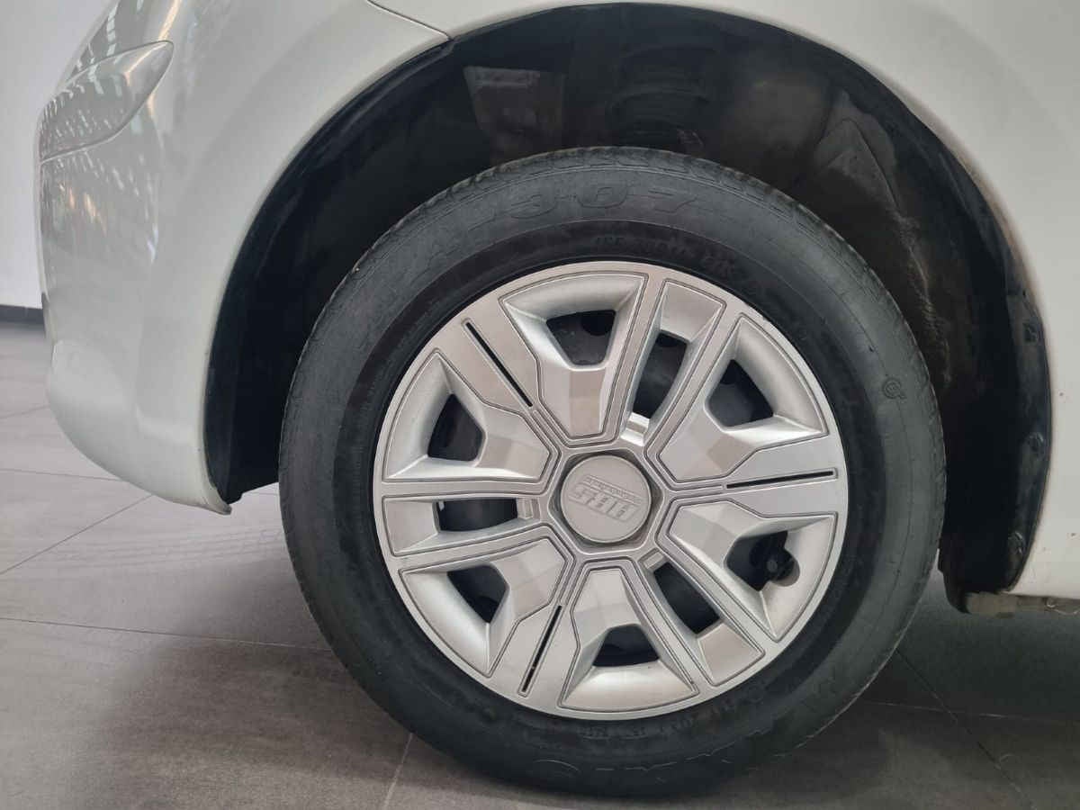 2020 Nissan March 5p Active L4/1.6 Man A/A