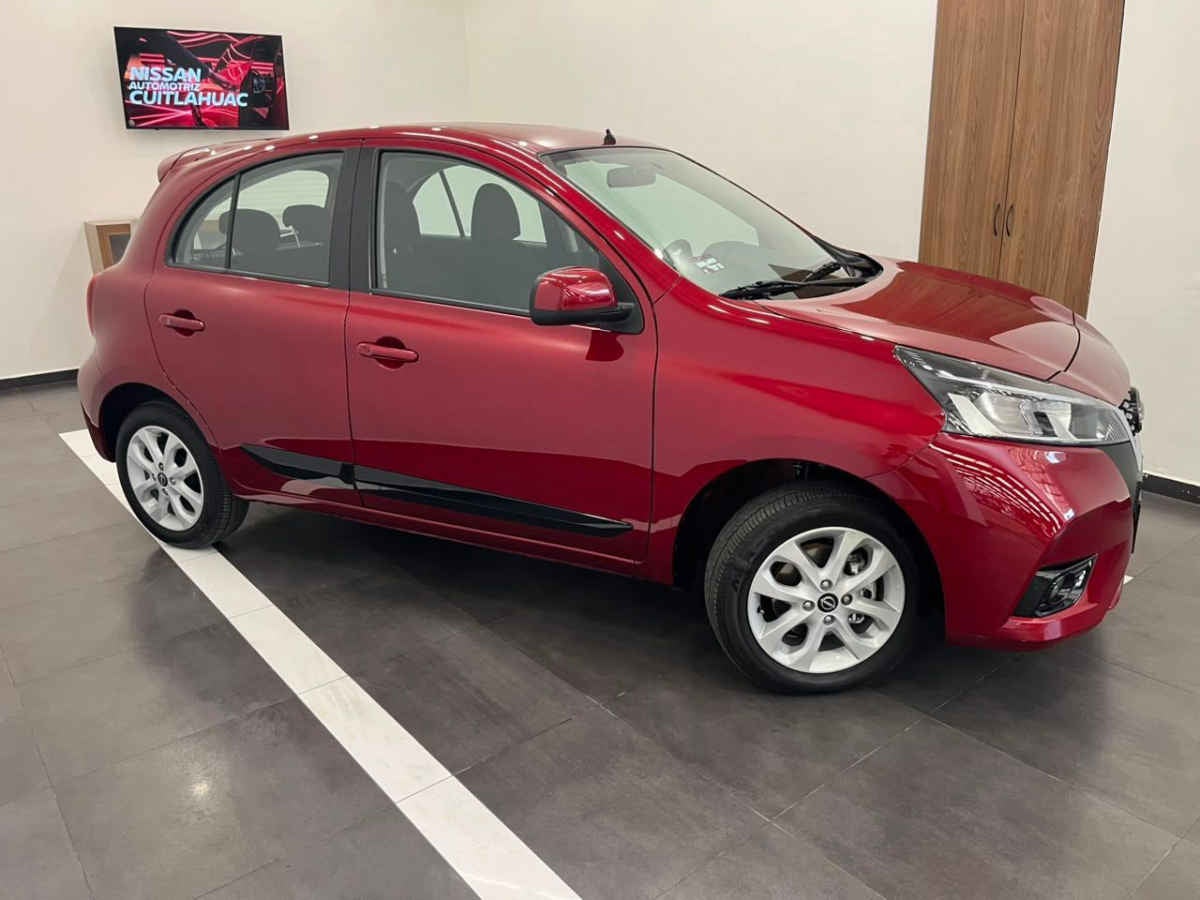 2025 Nissan March 5p Advance L4/1.6 Aut
