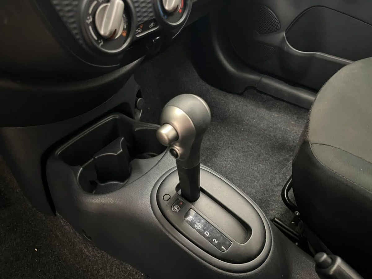 2025 Nissan March 5p Sense L4/1.6 Aut