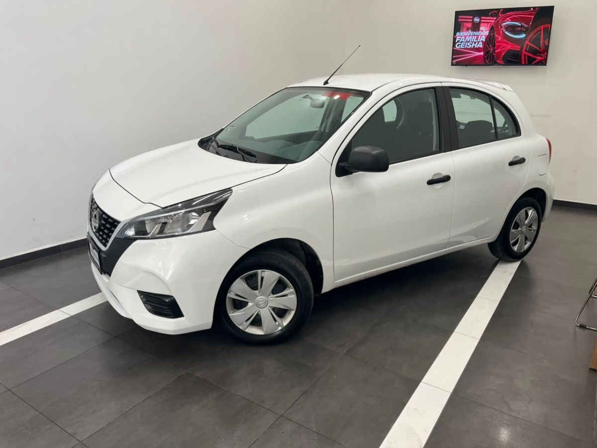 2025 Nissan March 5p Sense L4/1.6 Aut