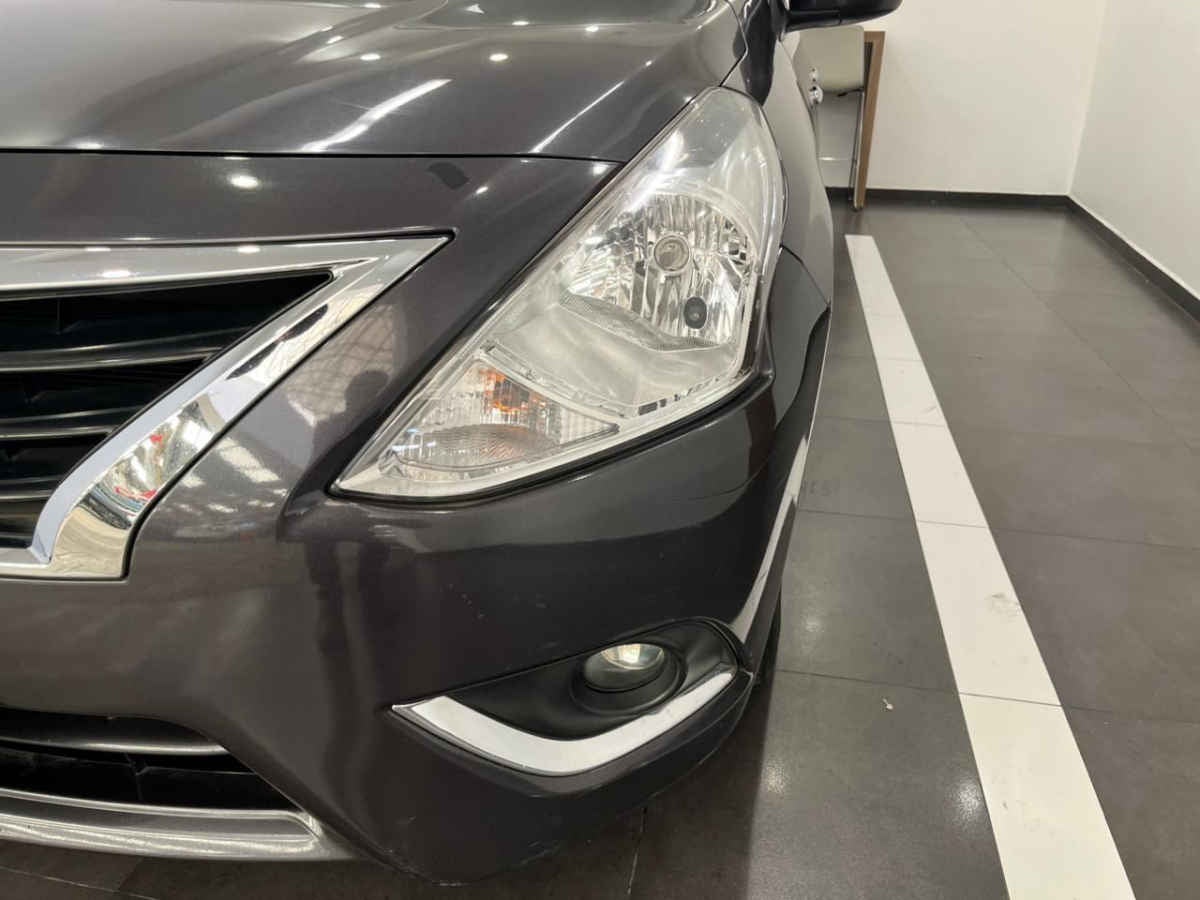 2019 Nissan Versa 4p Advance L4/1.6 Aut