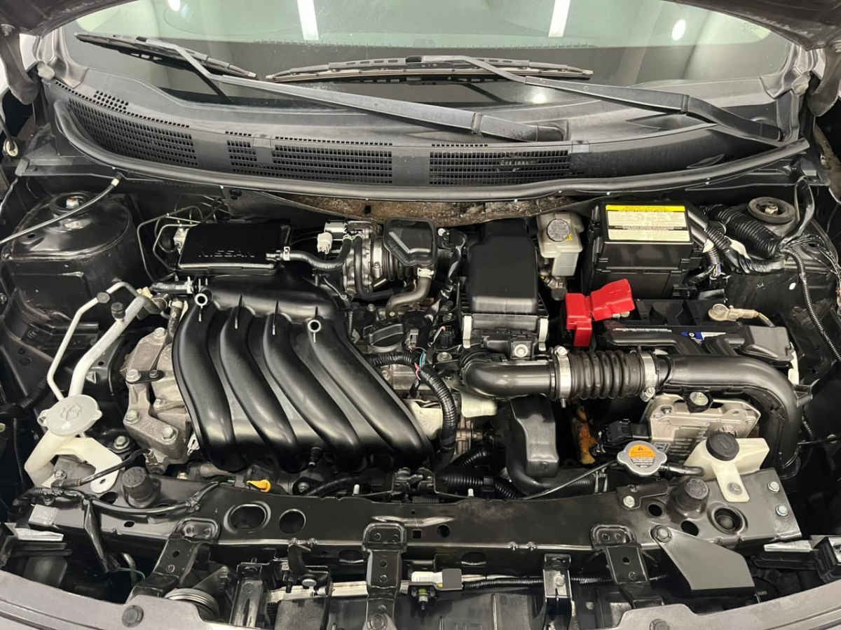 2019 Nissan Versa 4p Advance L4/1.6 Aut