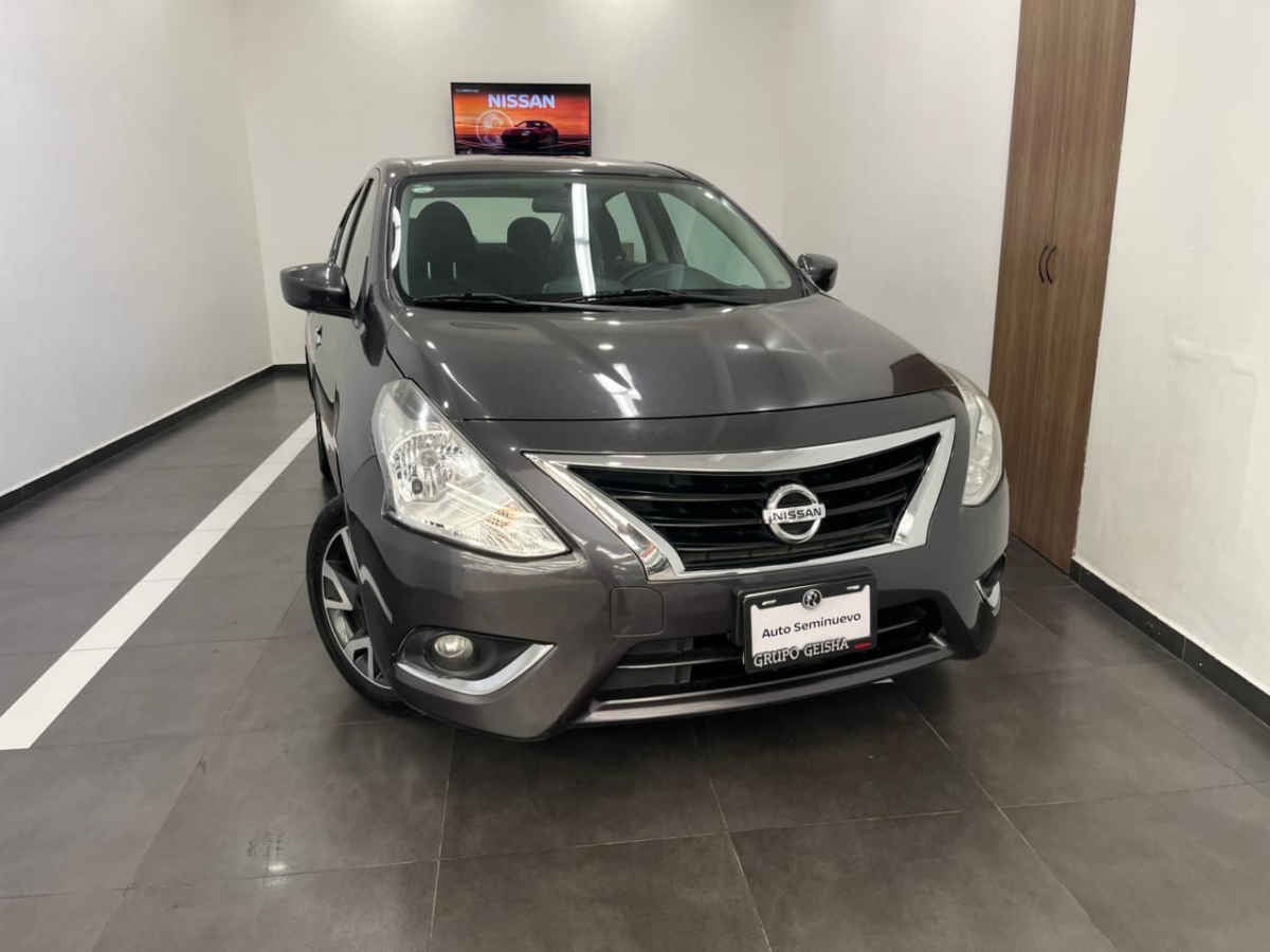 2019 Nissan Versa 4p Advance L4/1.6 Aut