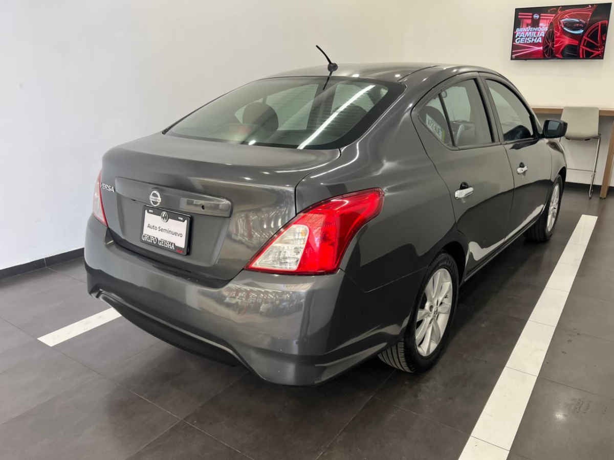2018 Nissan Versa 4p Advance L4/1.6 Aut
