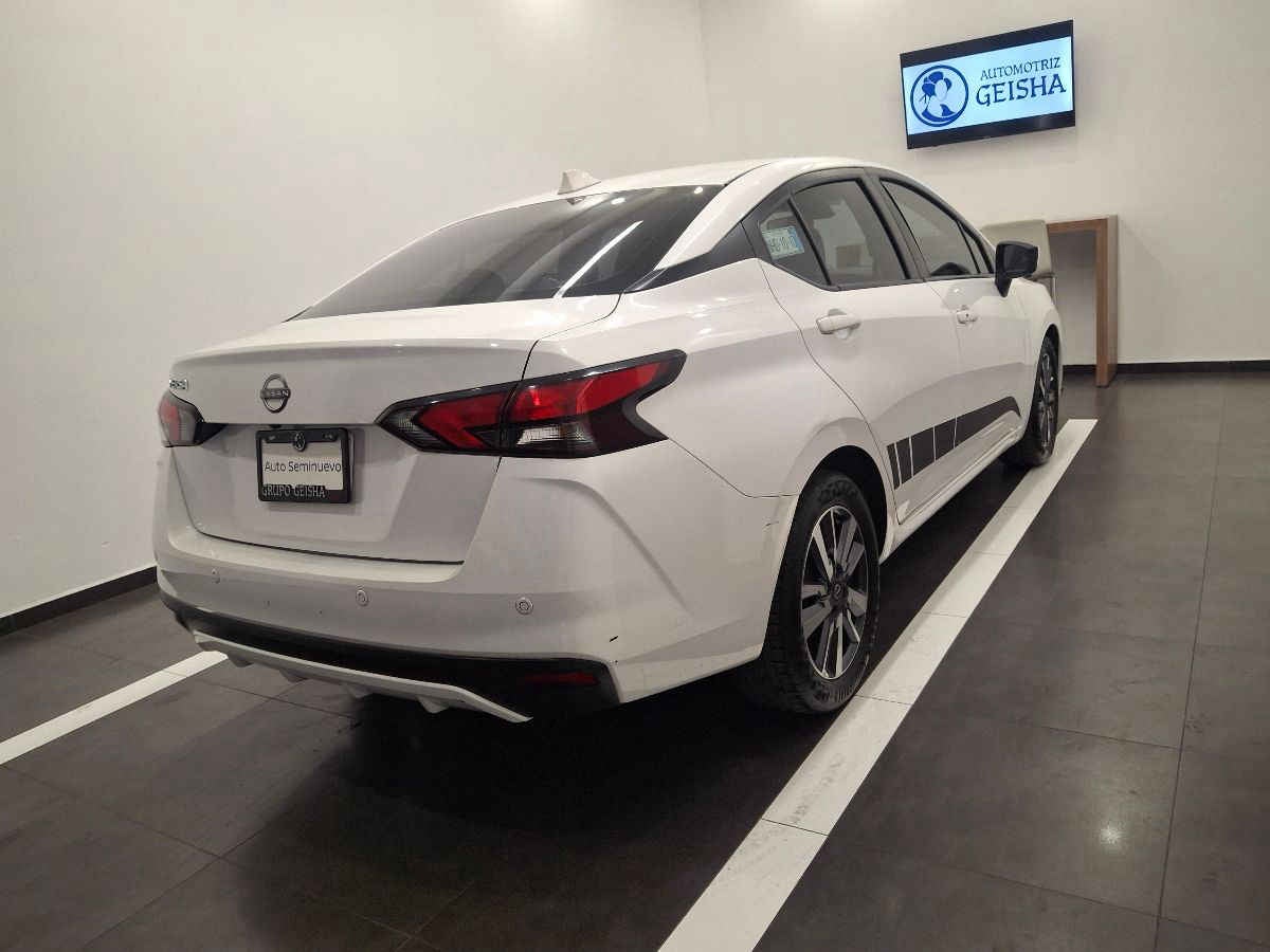 2023 Nissan Versa 4p Advance L4/1.6 Aut