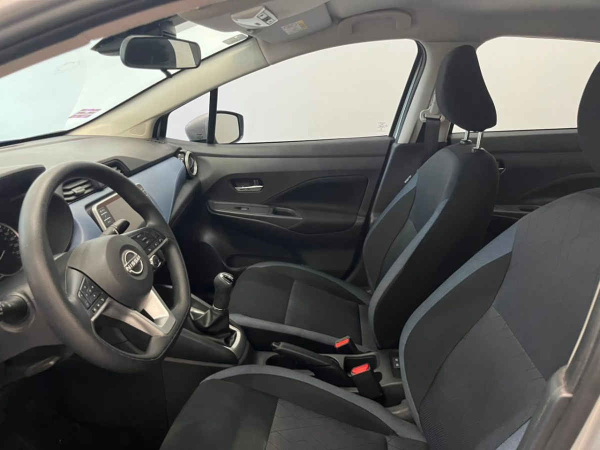 2025 Nissan Versa 4p Advance L4/1.6 Man