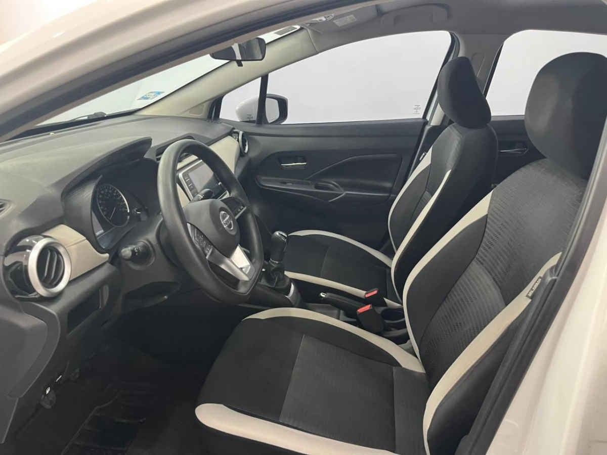 2020 Nissan Versa 4p Advance L4/1.6 Man