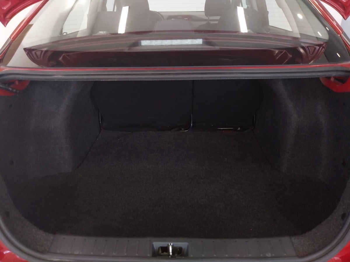 2023 Nissan Versa 4p SR L4/1.6 Aut