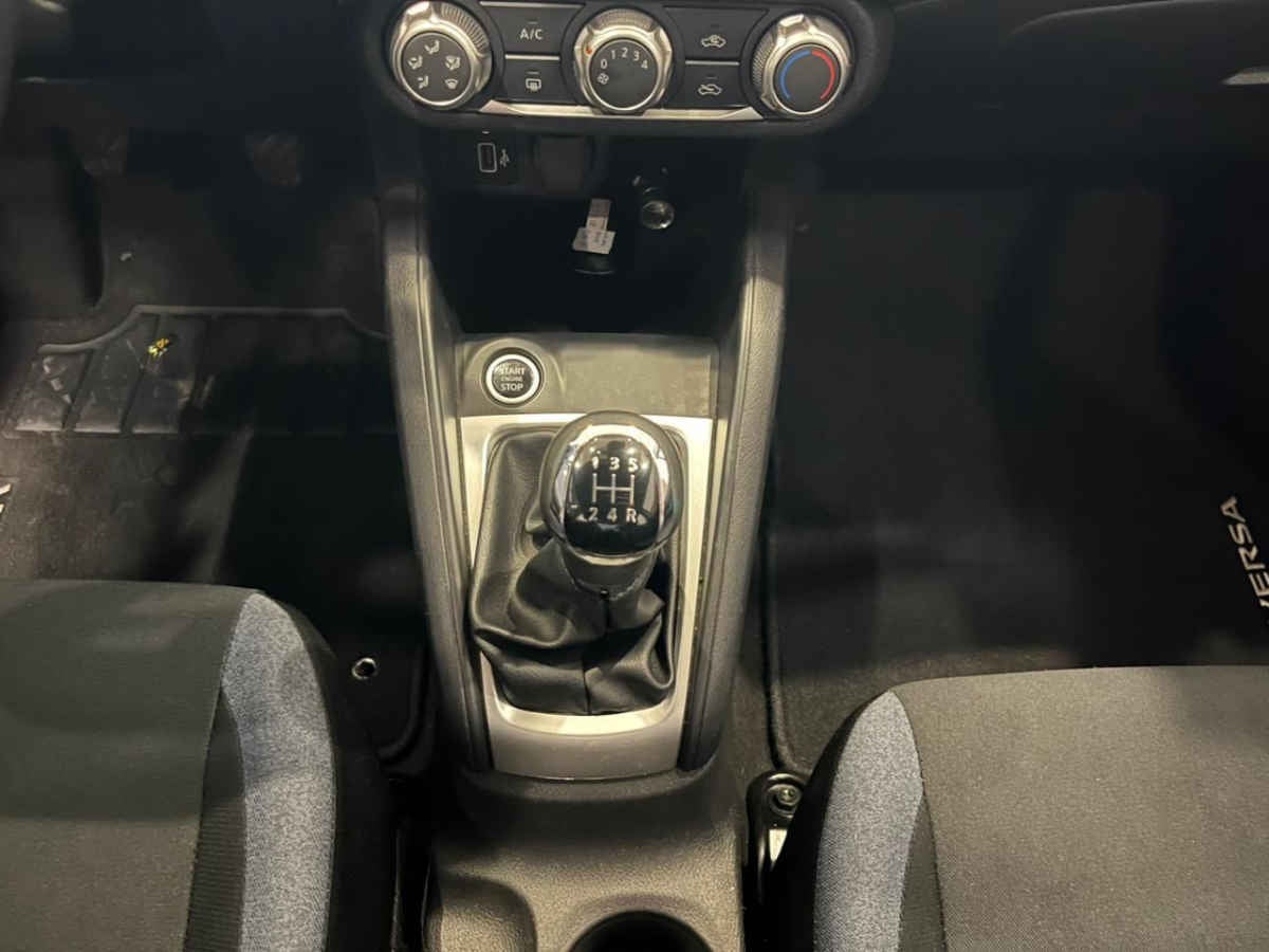 2023 Nissan Versa 4p Advance L4/1.6 Man