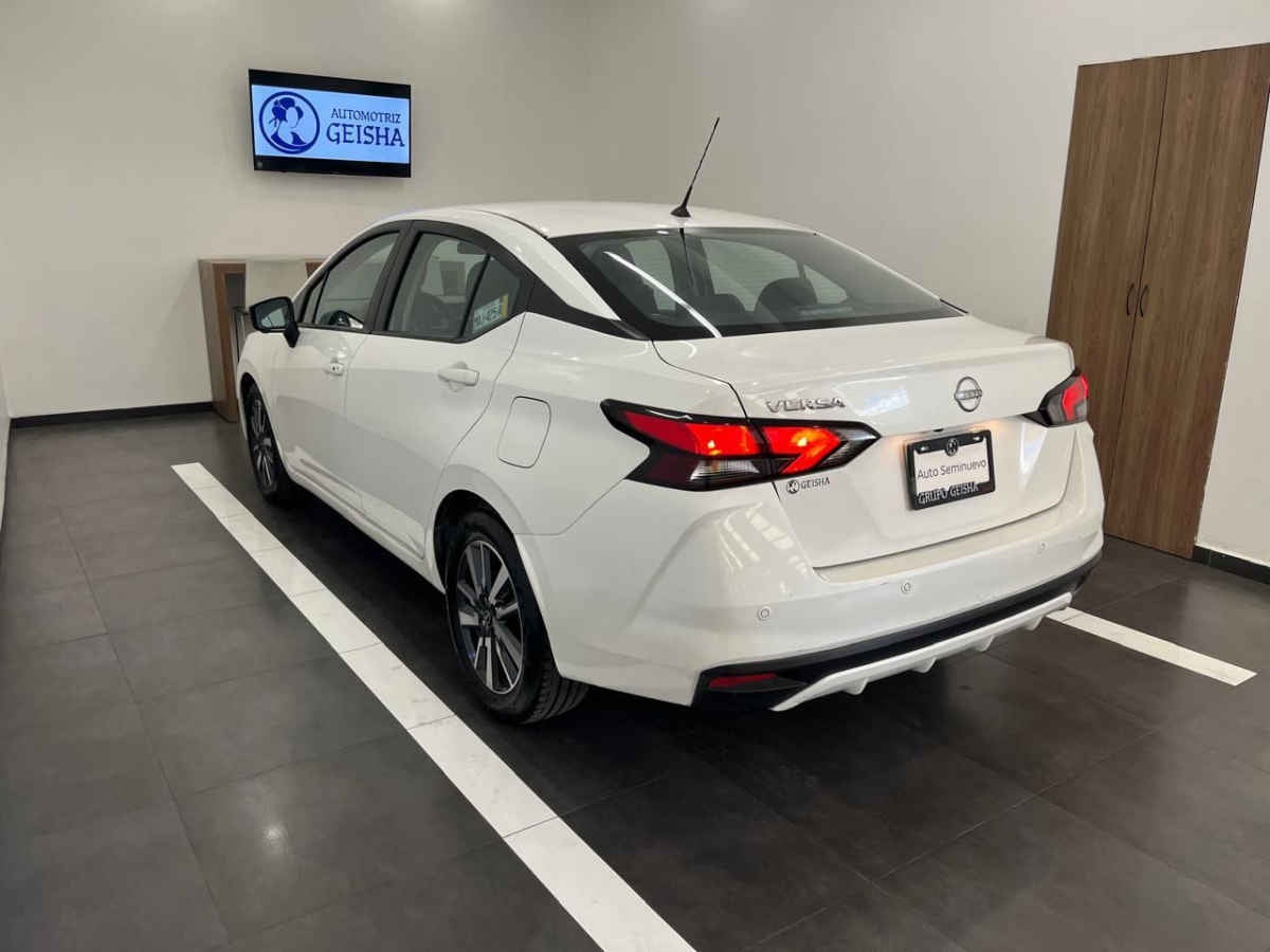 2024 Nissan Versa 4p Advance L4/1.6 Aut