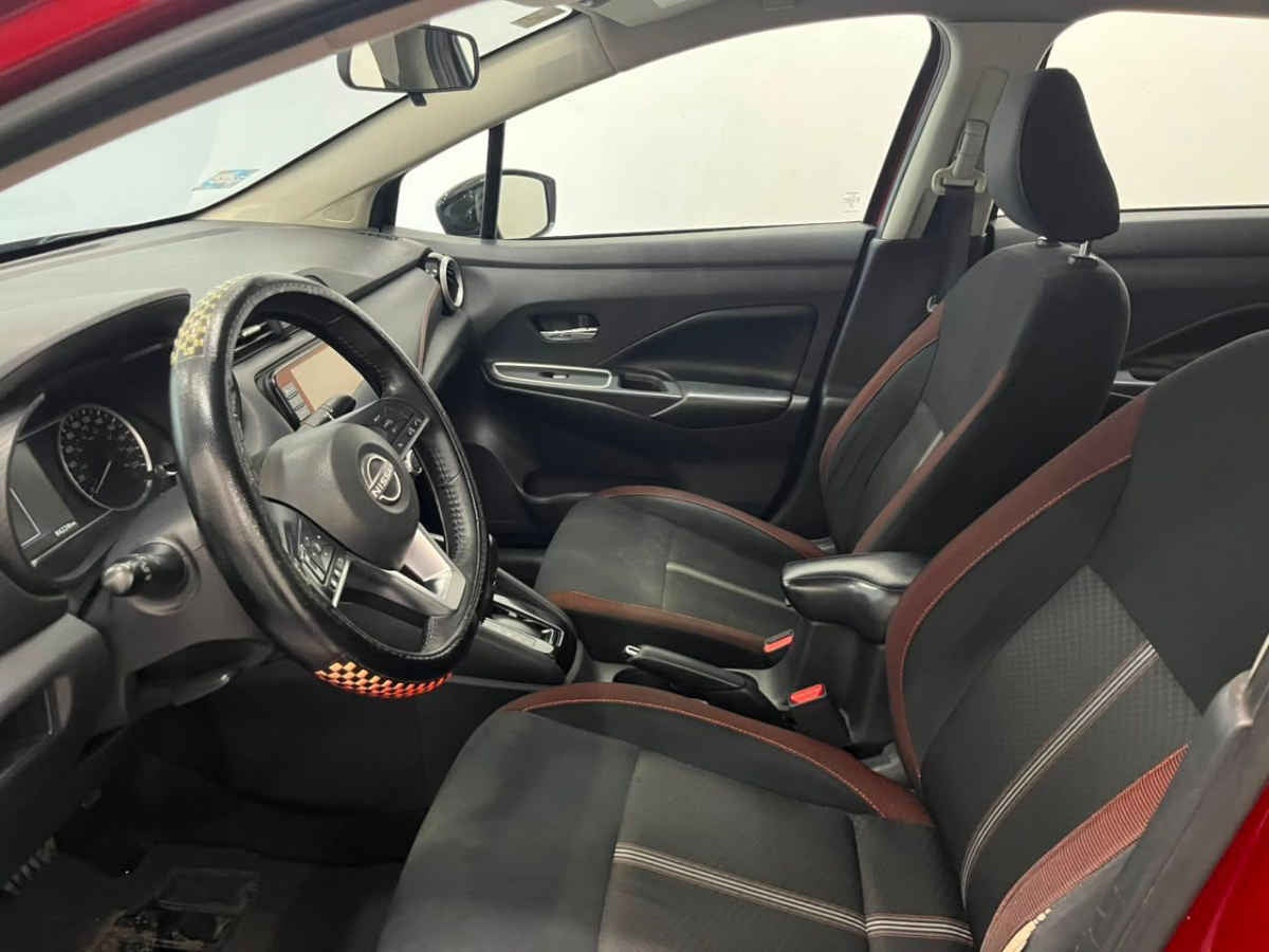 2023 Nissan Versa SR AUT