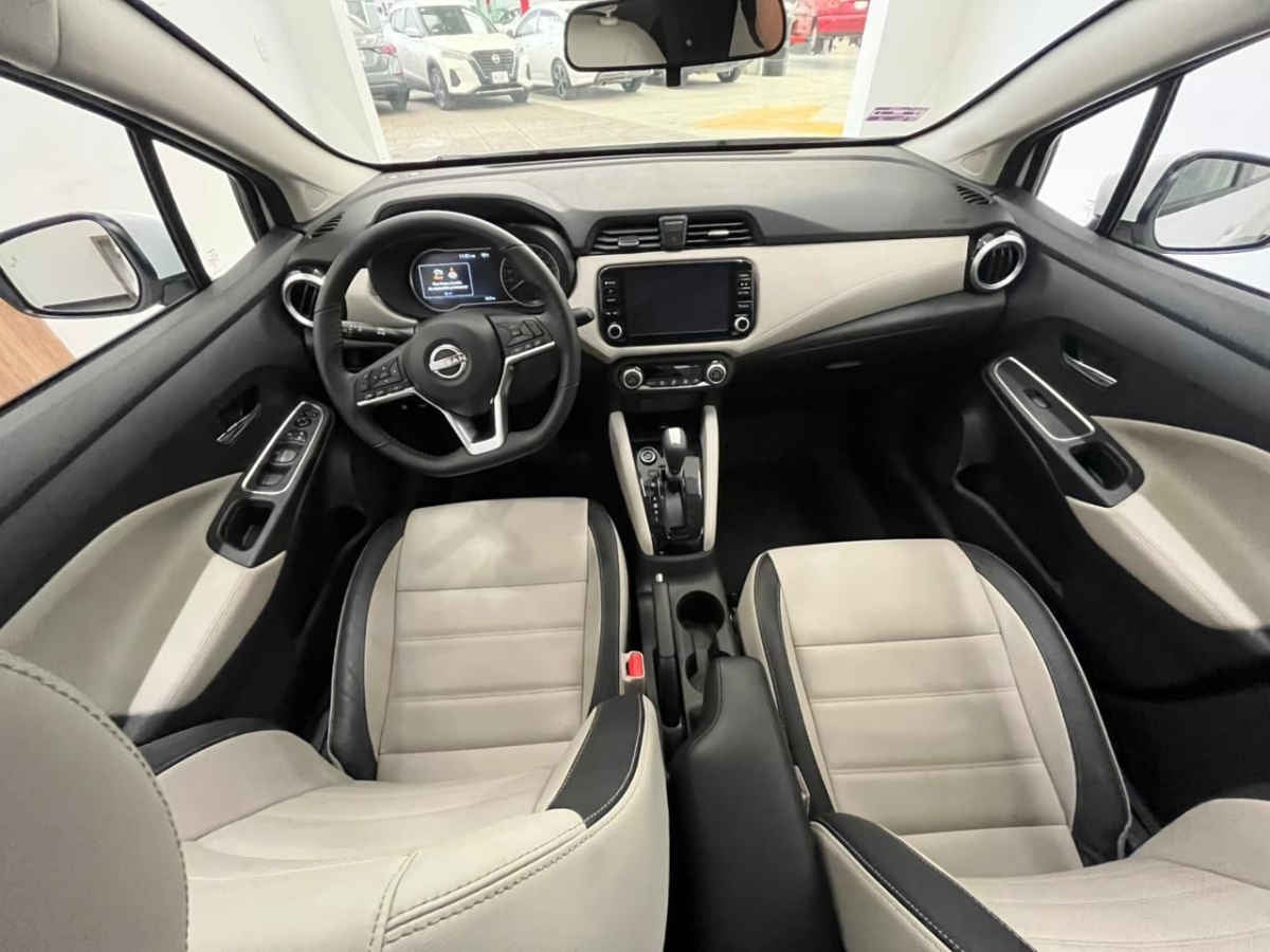 2025 Nissan Versa 4p Exclusive L4/1.6 Aut