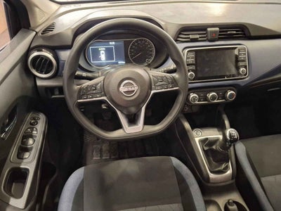 2023 Nissan Versa 4p Advance L4/1.6 Man