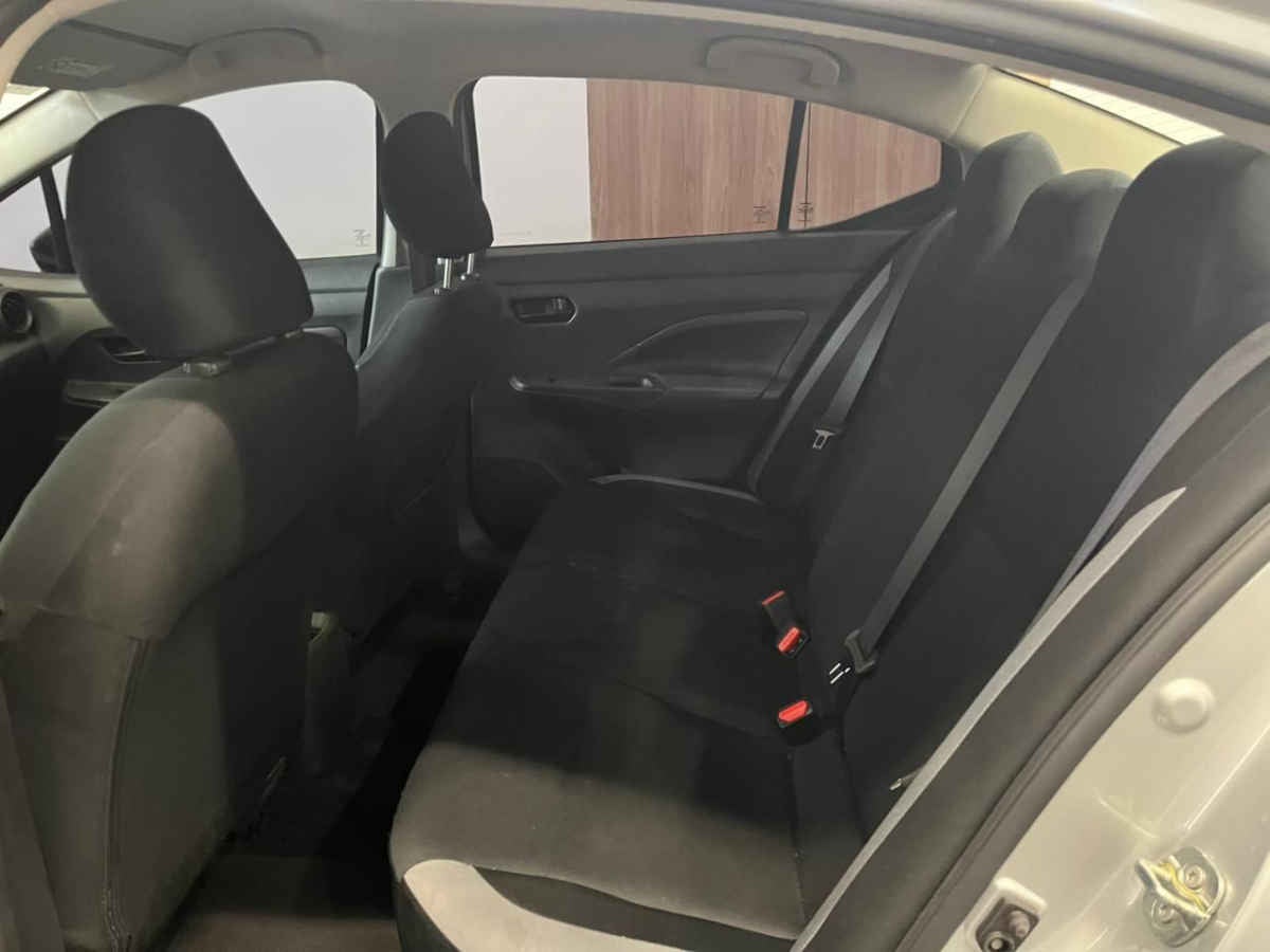 2025 Nissan Versa 4p Sense L4/1.6 Man