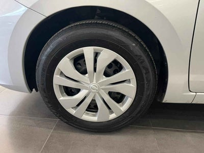 2025 Nissan Versa 4p Sense L4/1.6 Man